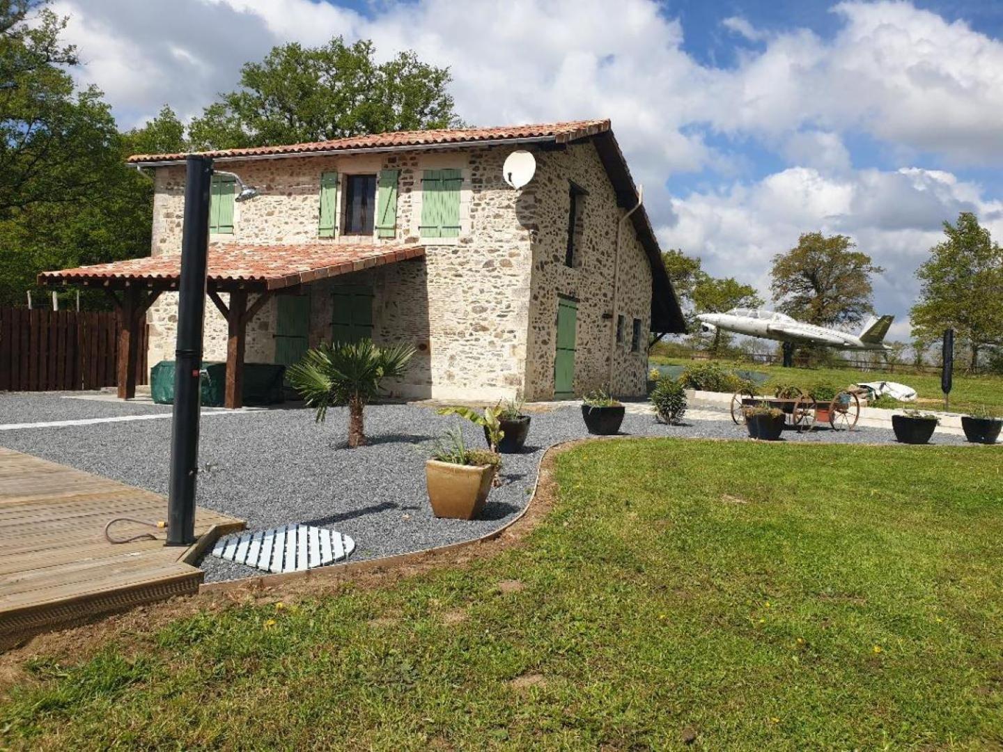 La Maison Du Lac Lavaud Saint-Quentin-sur-Charente Exterior foto