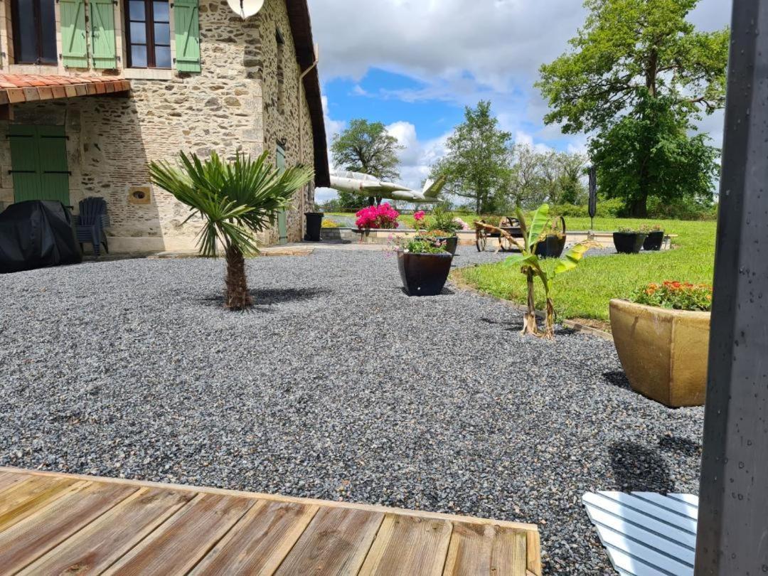 La Maison Du Lac Lavaud Saint-Quentin-sur-Charente Exterior foto